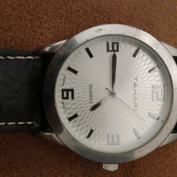 Men's Tahari Watch - Picture 3 of 4